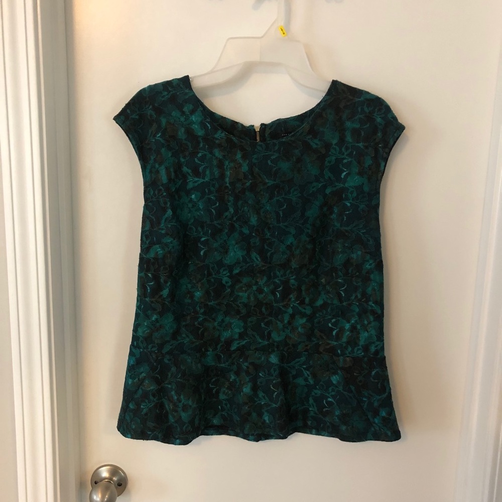 Ann Taylor short sleeve blouse with zipper back
